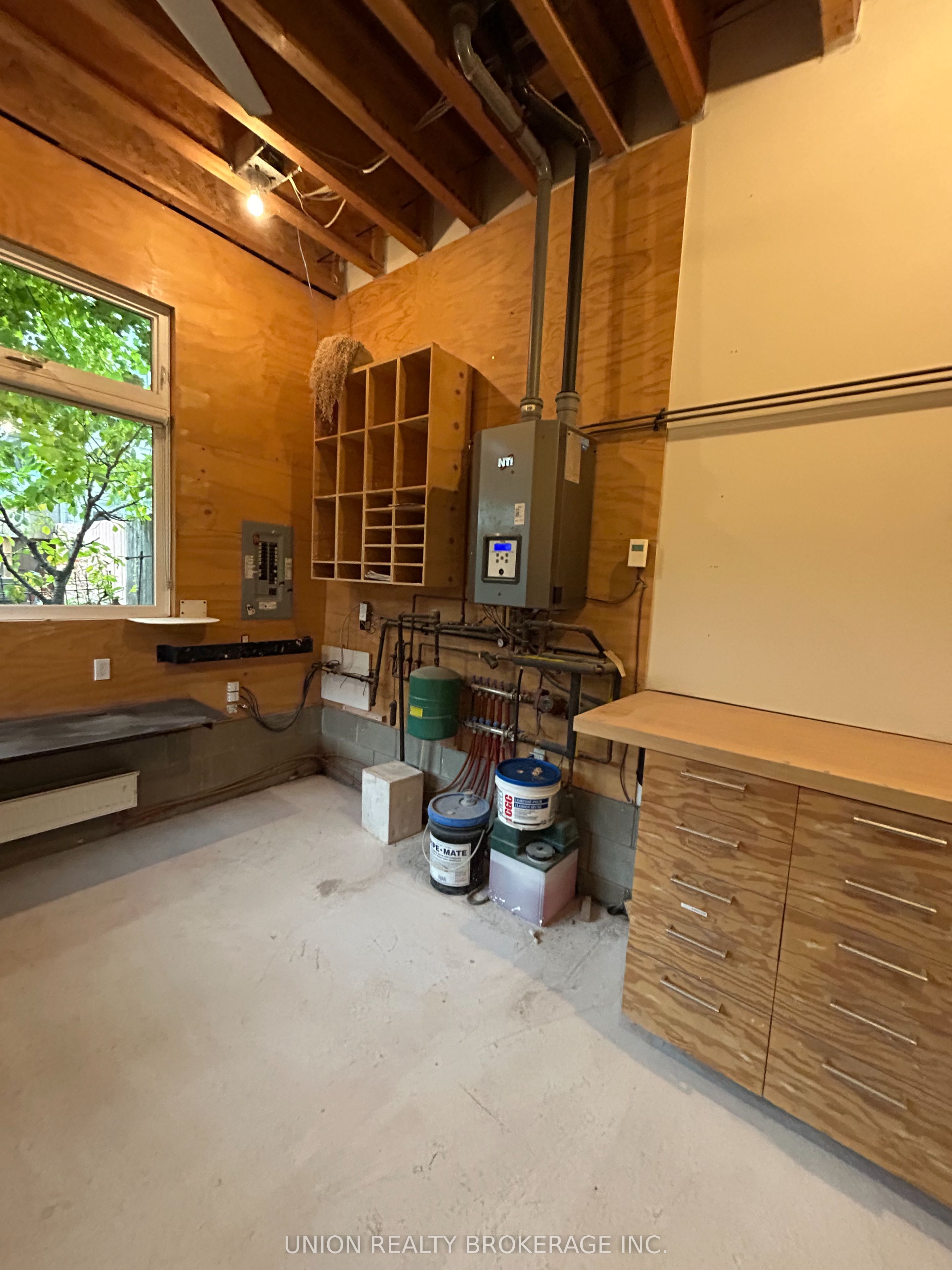 Additional image 4 of 303 Coxwell Avenue, Toronto, ON, M4L 3B5