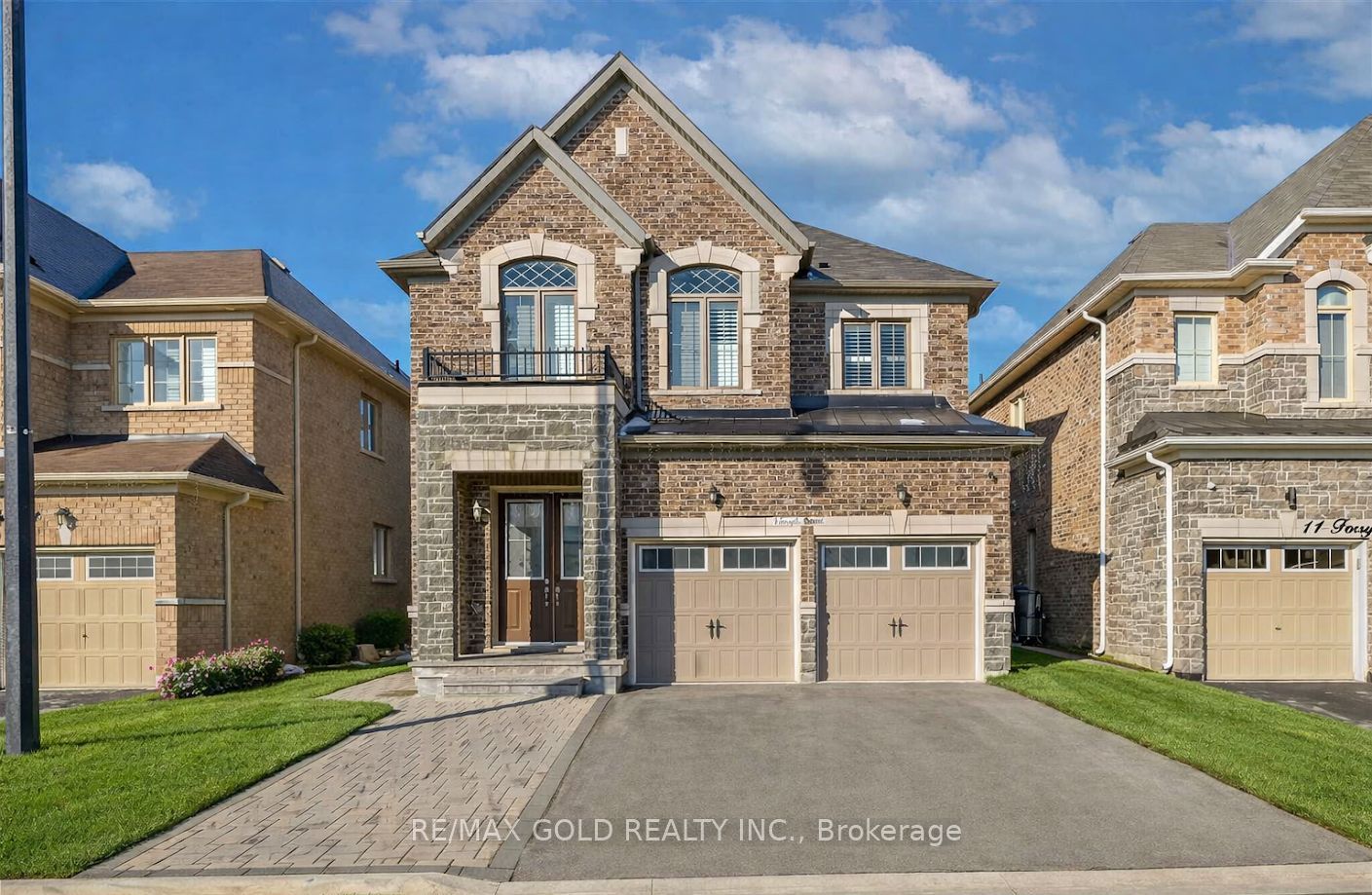 9 Forsyth Crescent, Brampton, ON, L6X 5N2