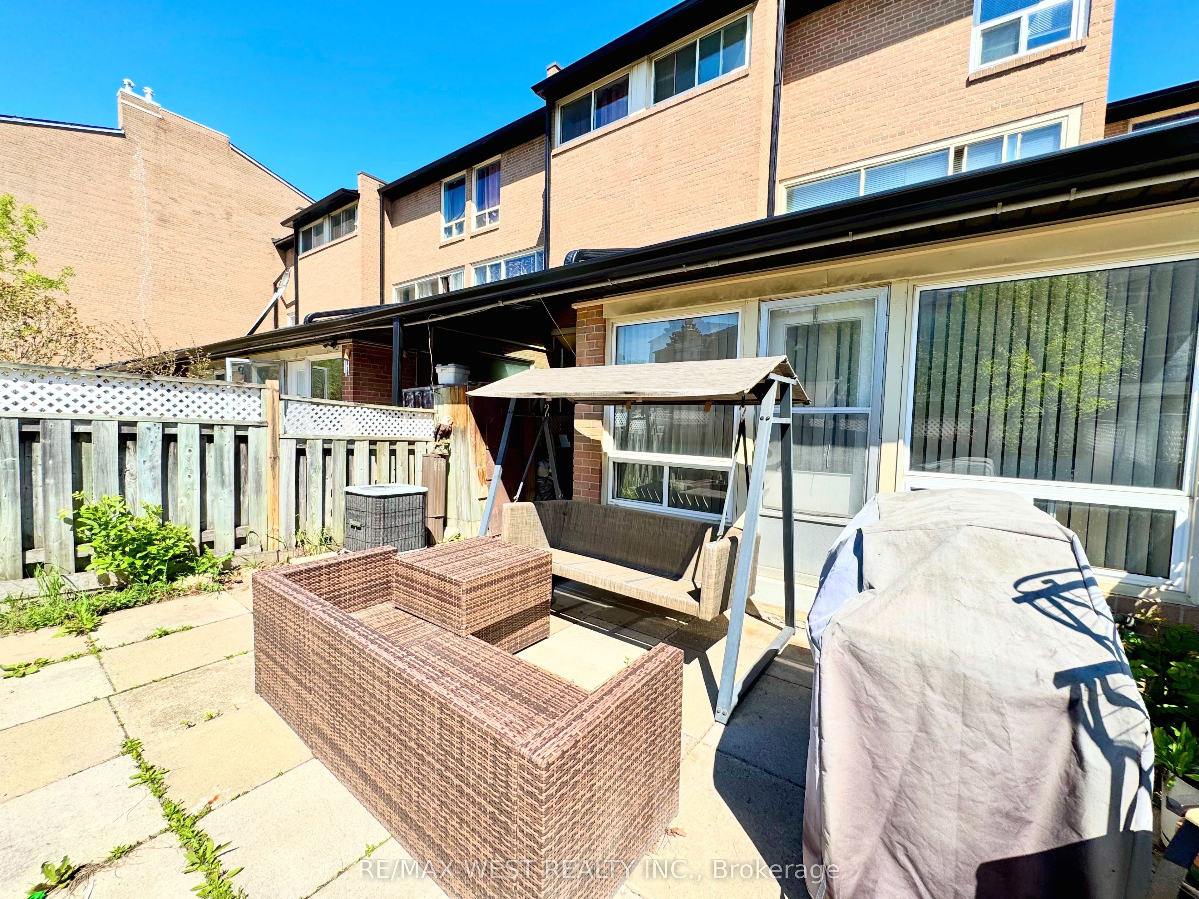234-260 John Garland Boulevard, Toronto, ON, M9V 1N8