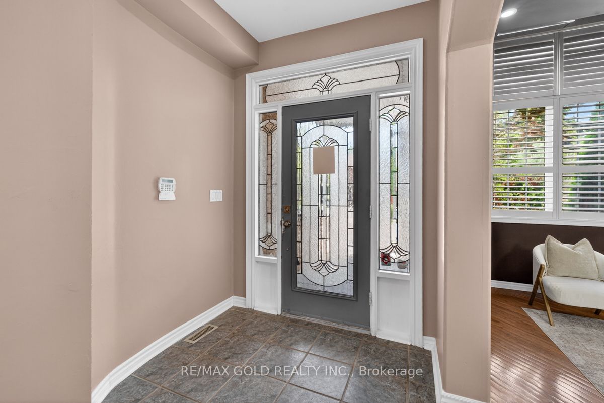 61 Whitwell Drive, Brampton, ON, L6P 1E5 photo 4