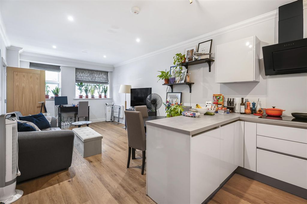 Additional image 6 of 1 bed flat for saleWatling Street, Radlett WD7
