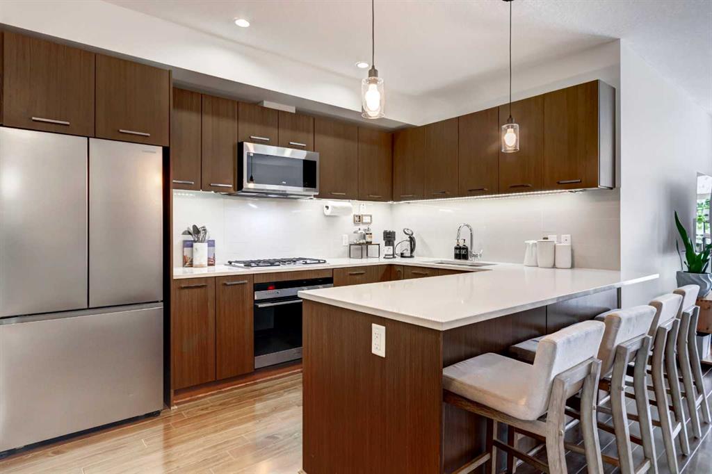 214-323 20 Avenue SW, Calgary, AB, T2S 2G5