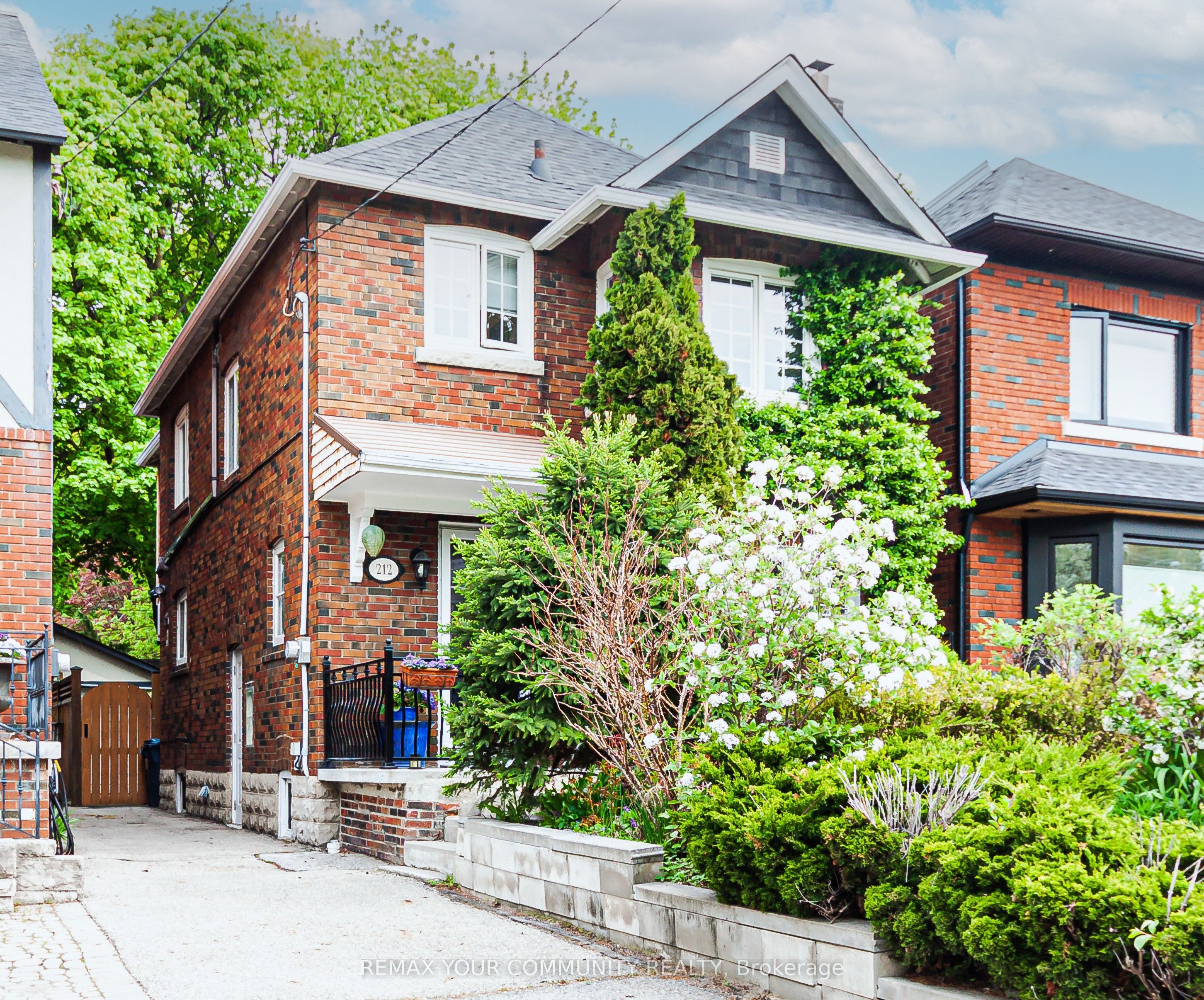 212 Wanless Avenue, Toronto, ON, M4N 1V8