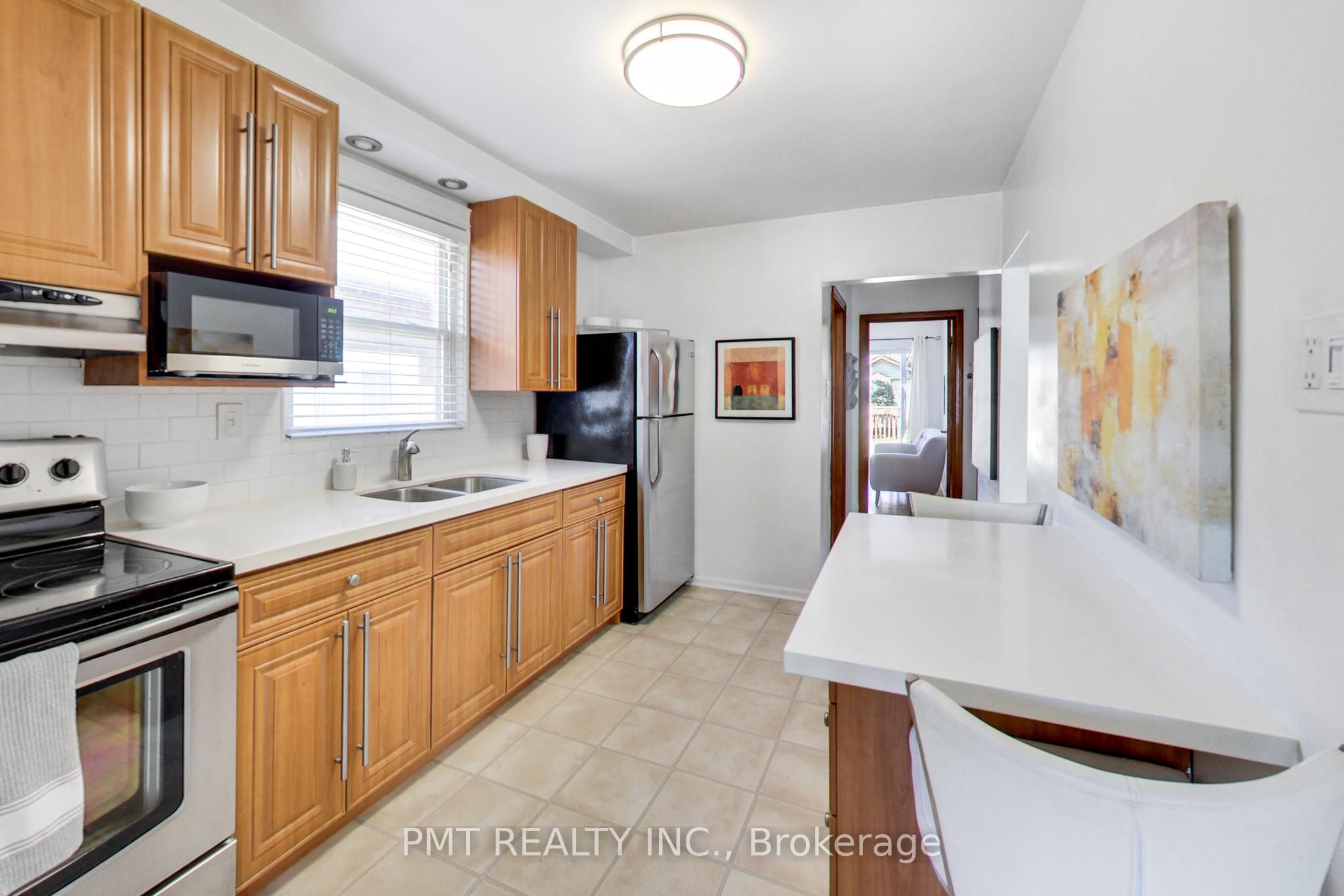 Additional image 6 of 25 Ronald Avenue, Toronto, ON, M6E 4M5