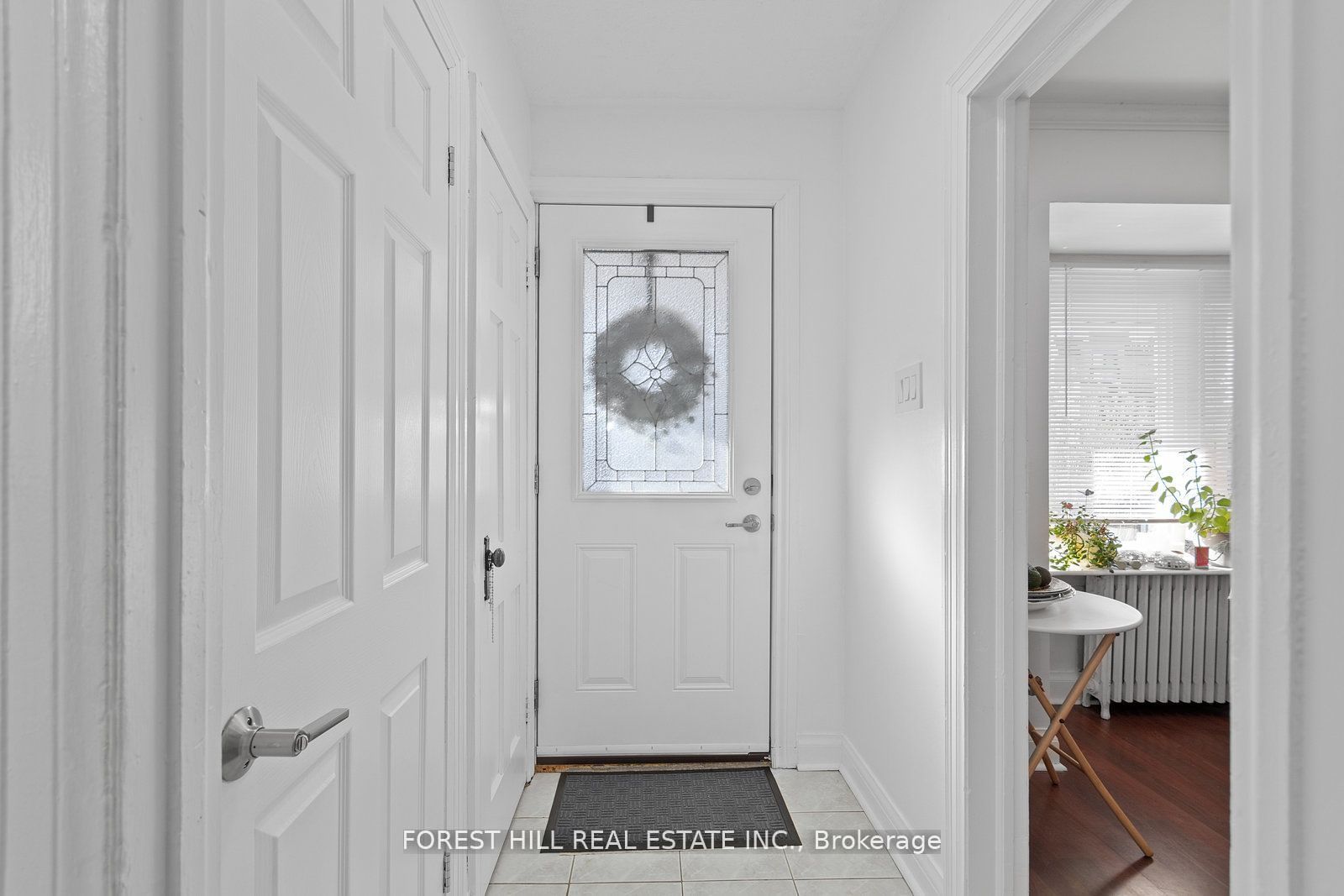 Main-55 Hartley Avenue, Toronto, ON, M6E 4E9 photo 4
