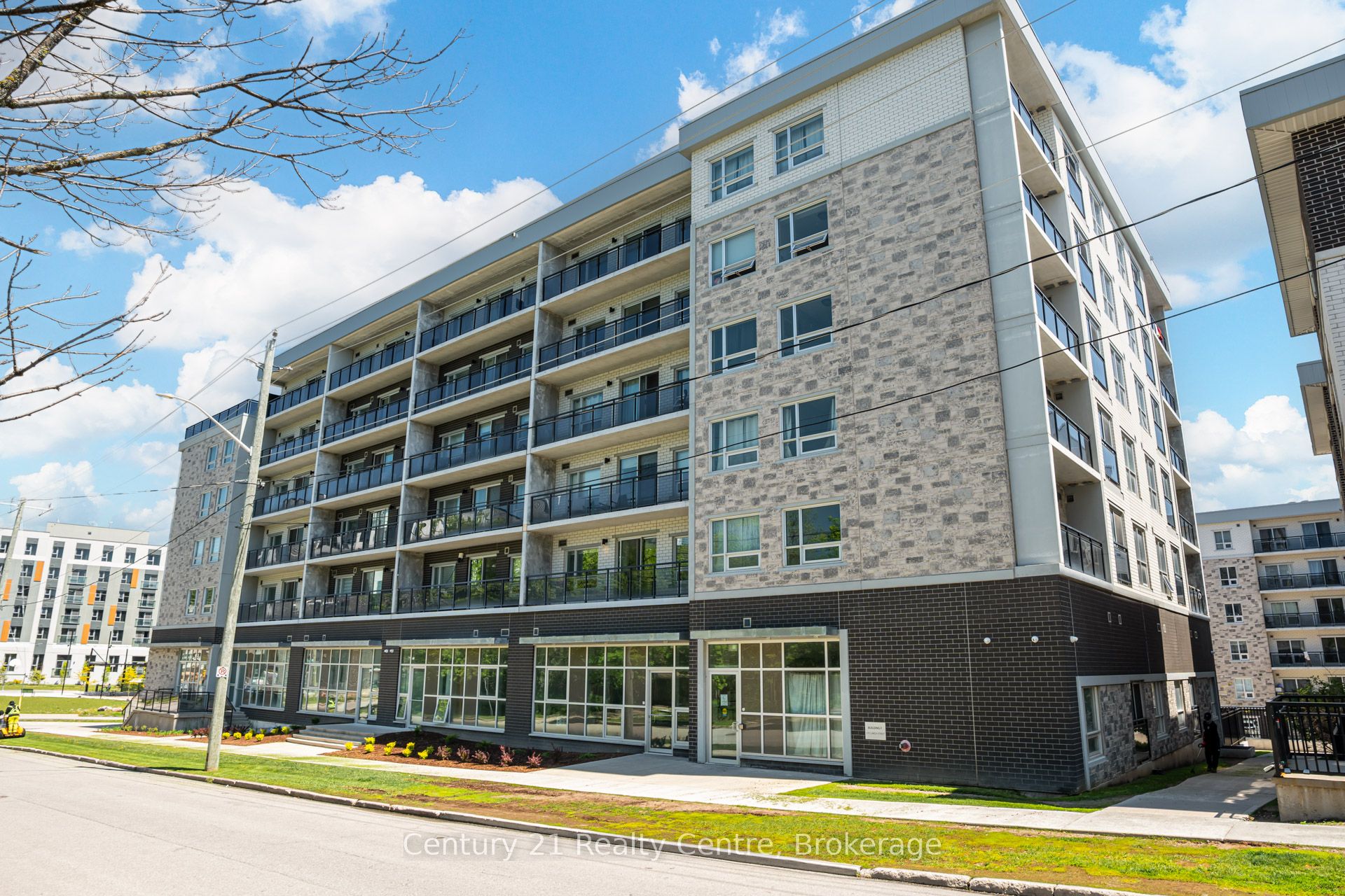 Additional image 3 of F 103-275 Larch Street, Waterloo, ON, N2L 3R2