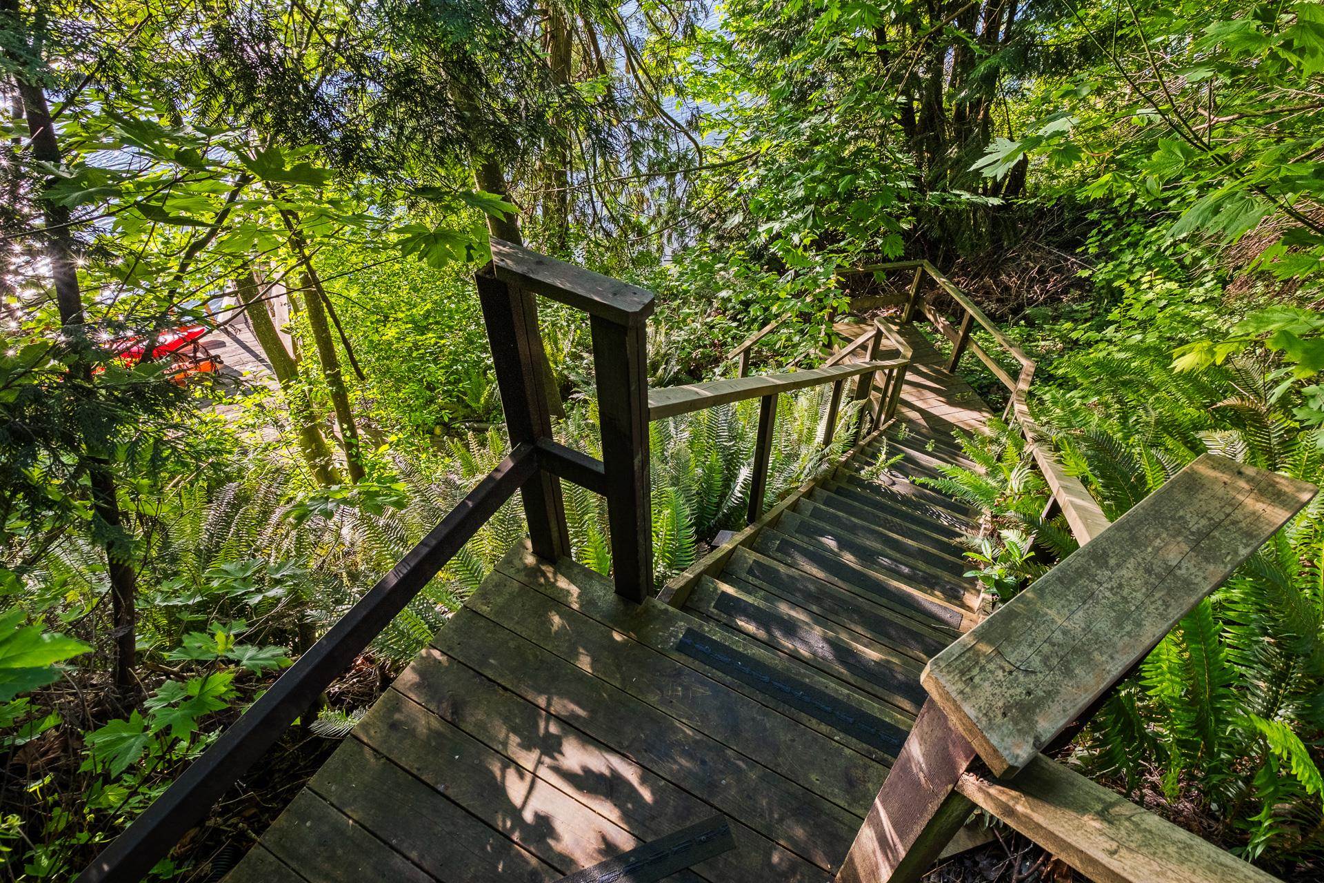 Additional image 2 of 13419 Crescent Road, Surrey, BC, V4P 1J5