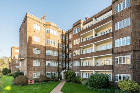 Chiswick Village, Chiswick W4