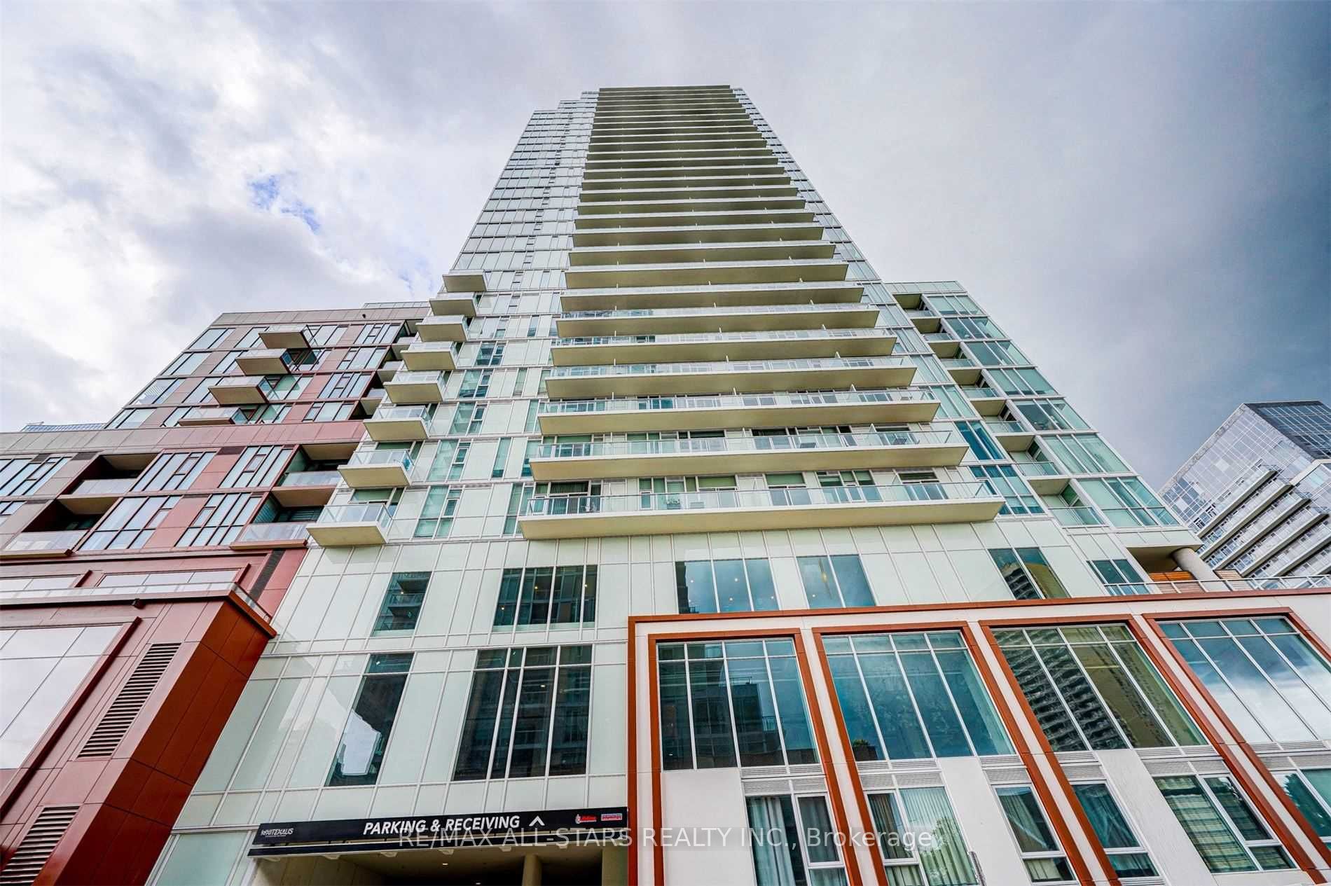 2302-33 Helendale Avenue, Toronto, ON, M4R 0A4