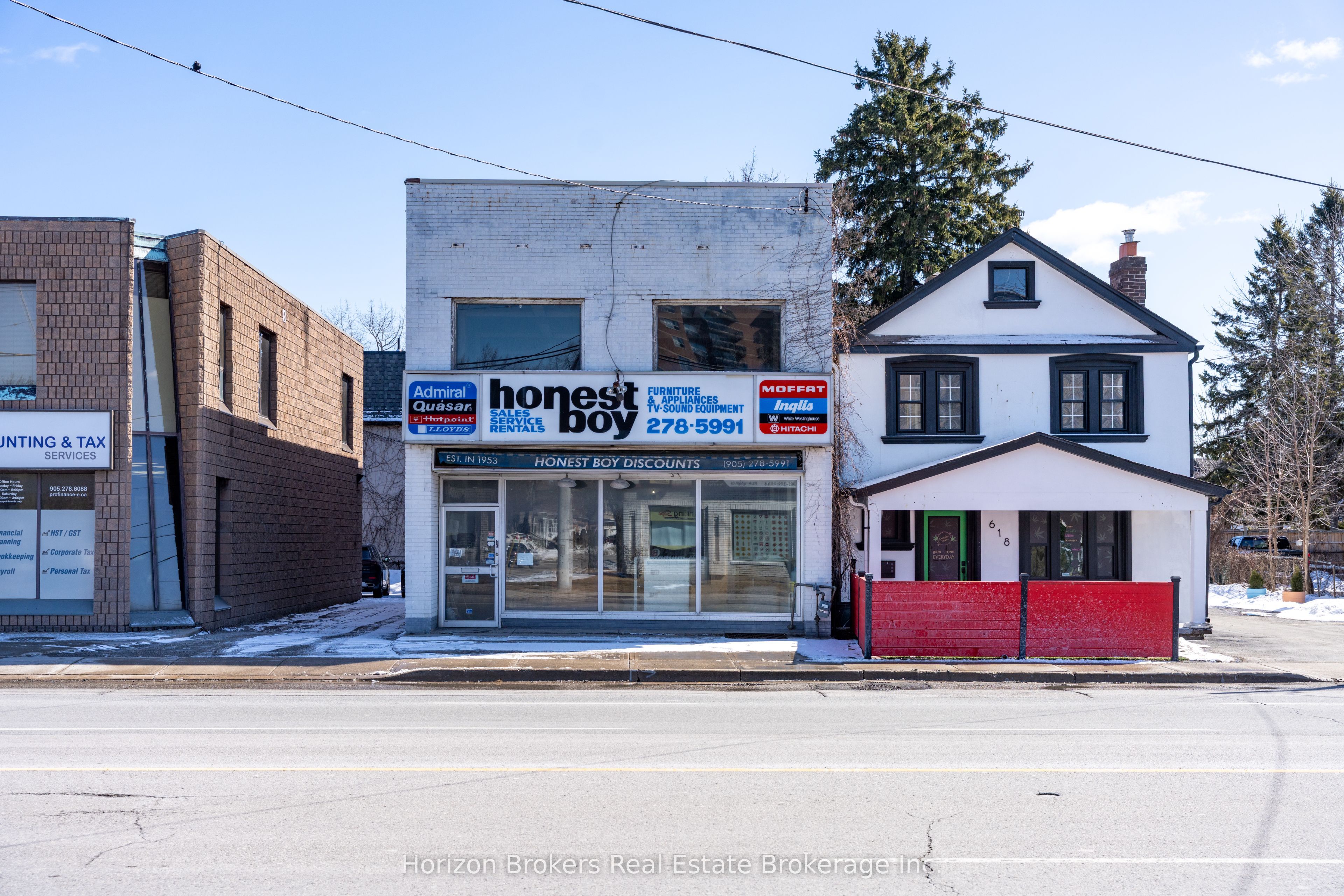 620 Lakeshore Road E, Mississauga, ON, L5G 1J4