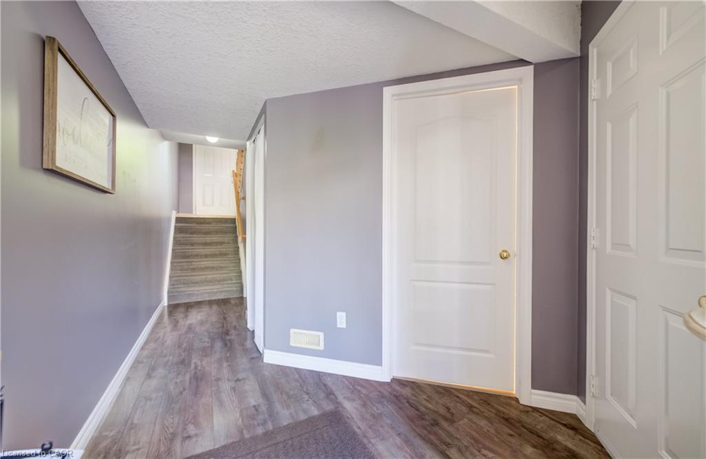 35 Grosvenor Lane, Cambridge, ON, N1R 8N2 photo 4