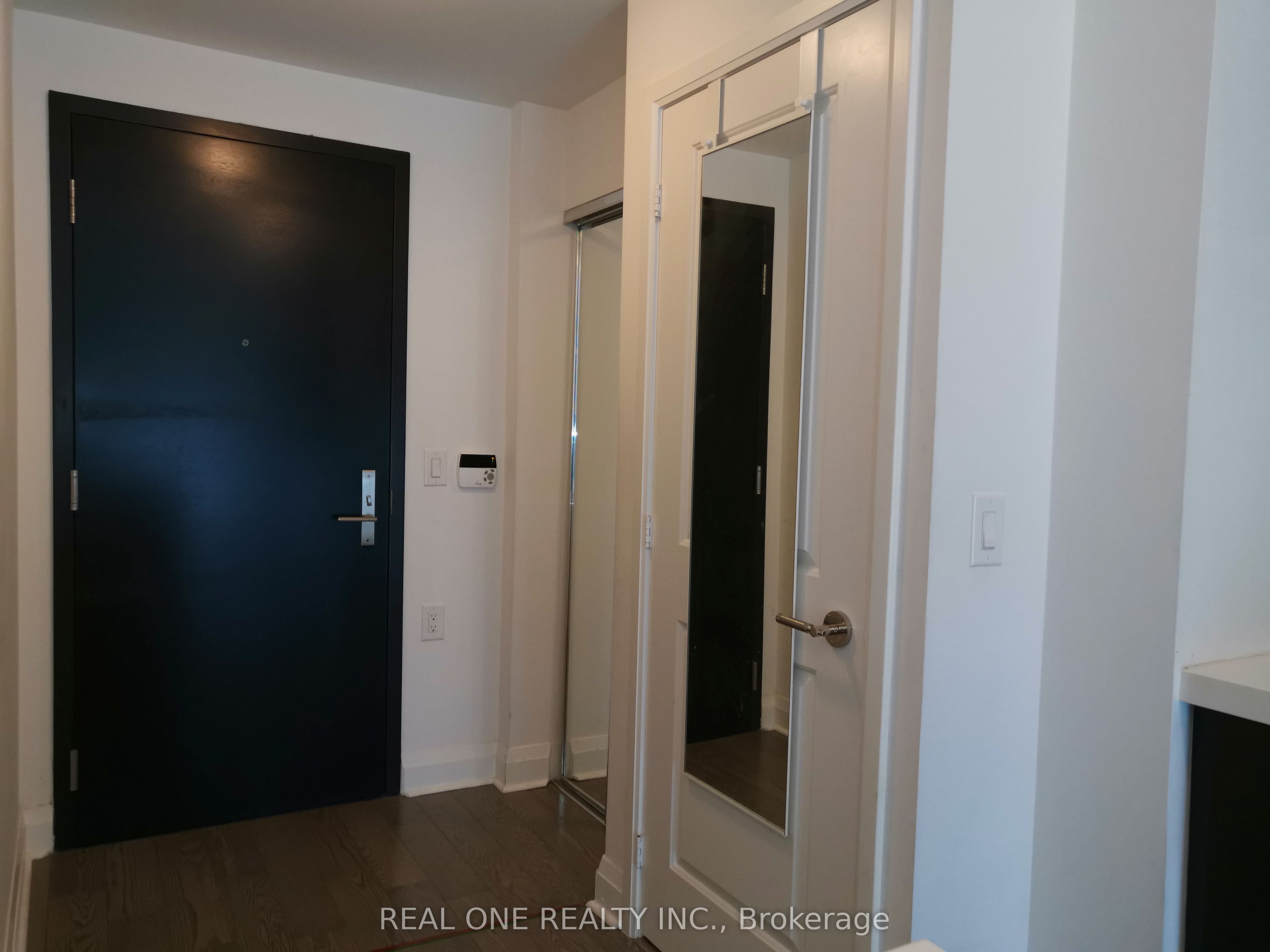 Additional image 6 of 511-1080 Bay Street, Toronto, ON, M5S 0A5