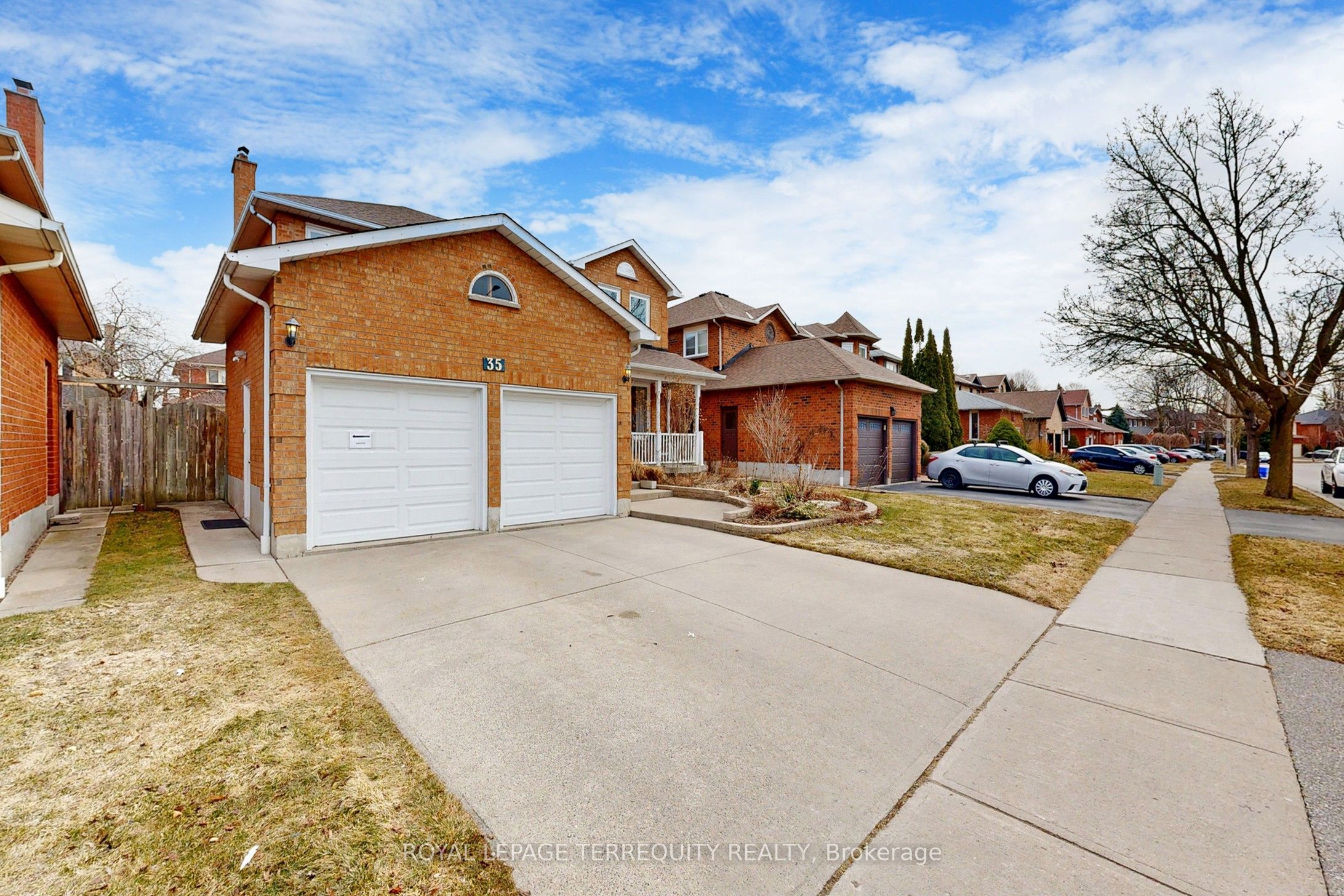 35 William Stephenson Drive, Whitby, ON, L1N 8J5 photo 2