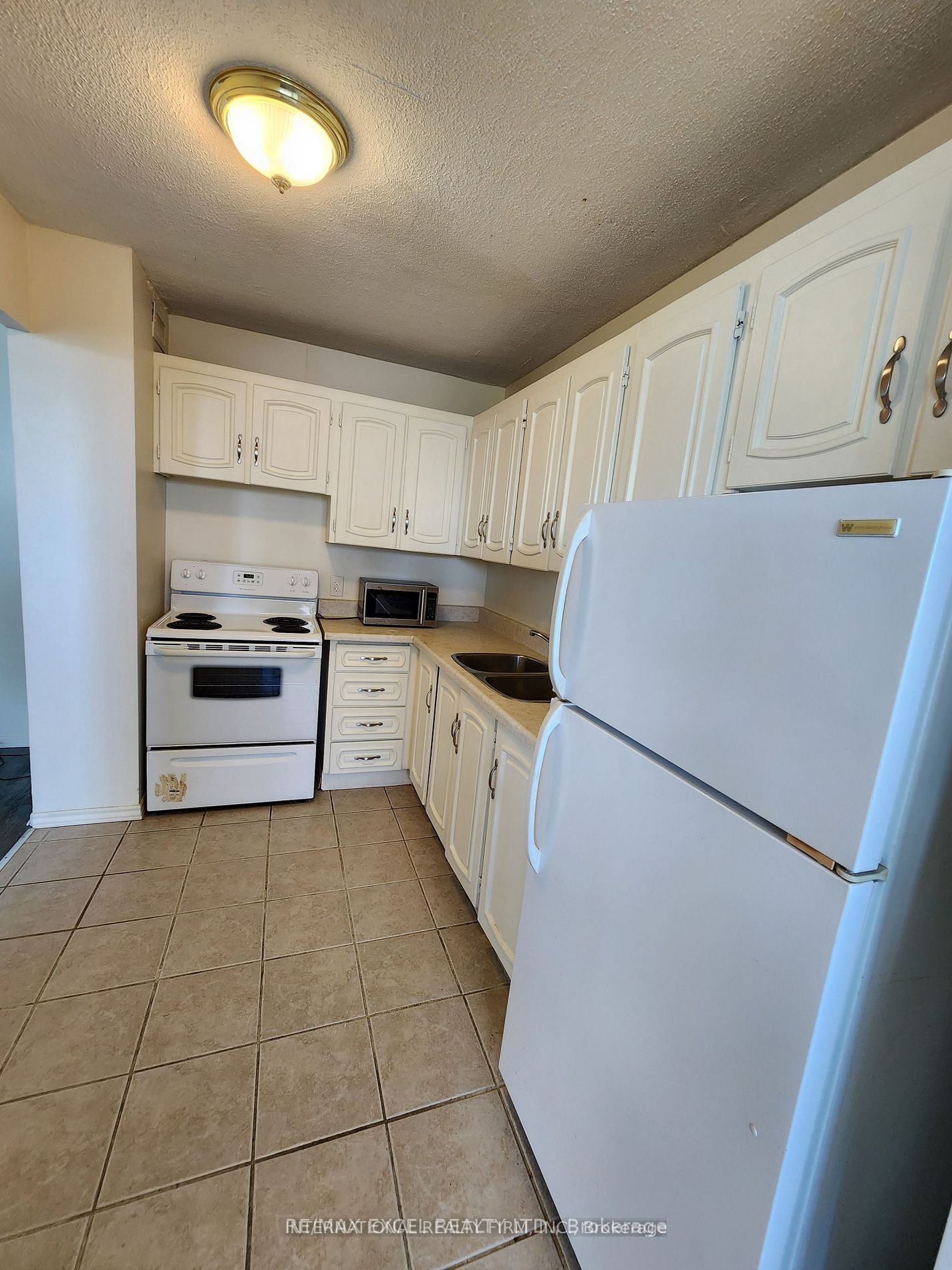 1102-215 Glenridge Avenue, St. Catharines, ON, L2T 3J7 photo 4