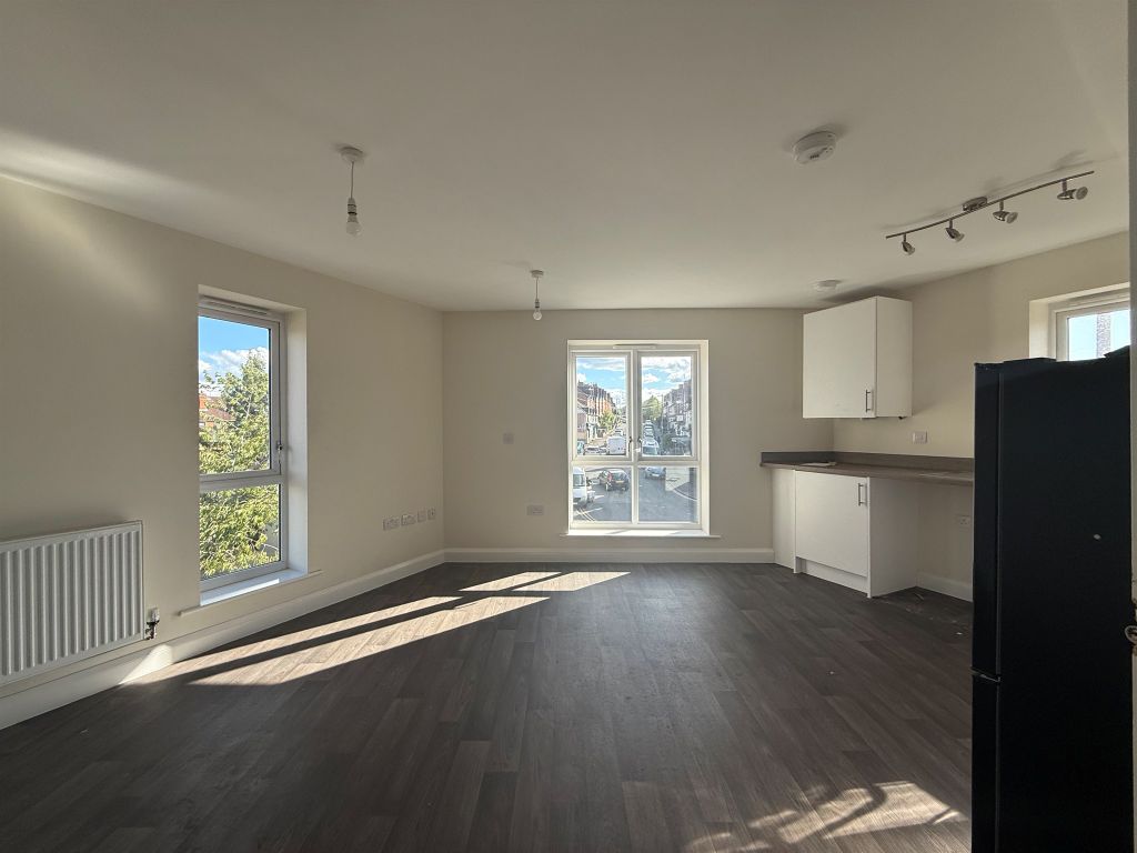 2 bed flat for saleEvesham Street, Redditch B97 photo 5