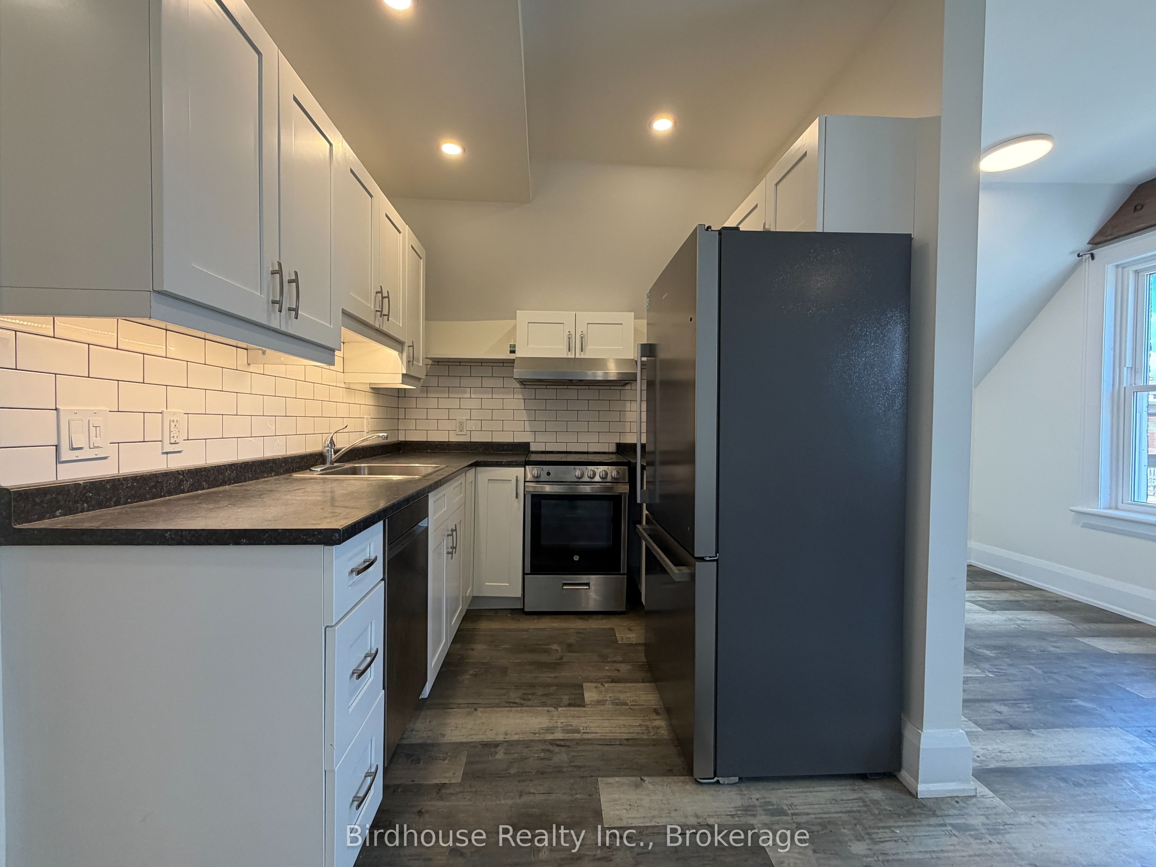 Unit 1-19-19 Cambridge Street S, Kawartha Lakes, ON, K9V 3B7