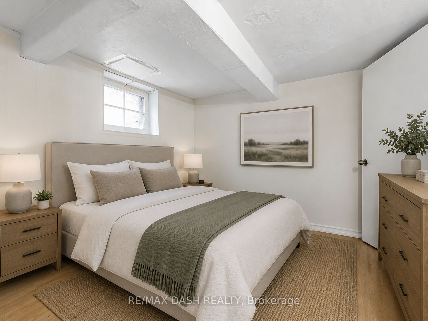 B2-663 Huron Street, Toronto, ON, M5R 2R8