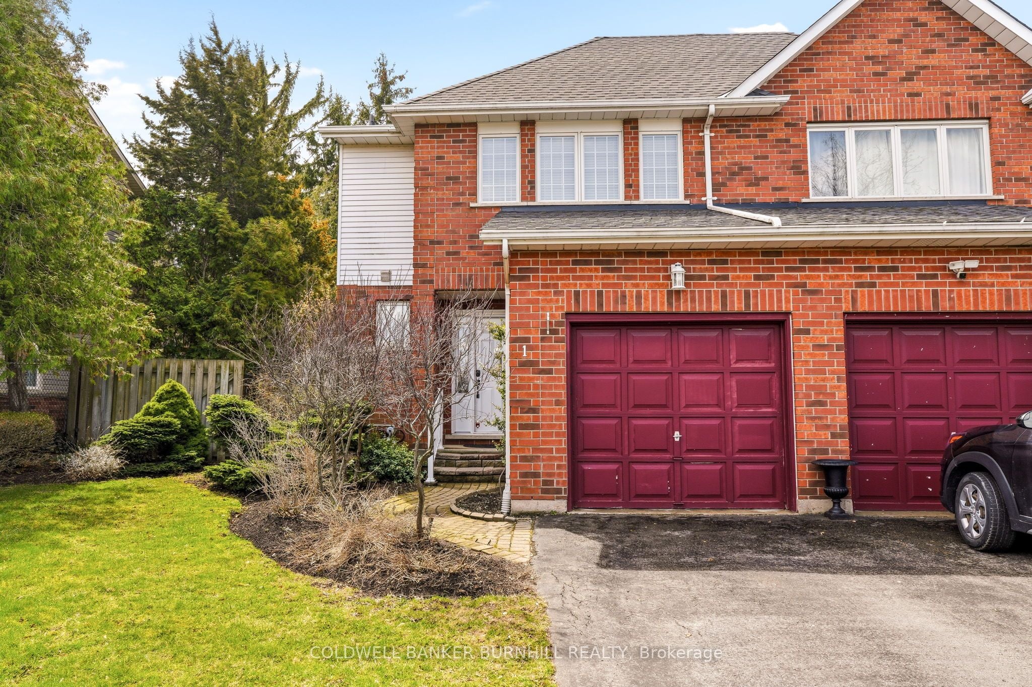 1 Tomahawk Drive, Grimsby, ON, L3M 5G4