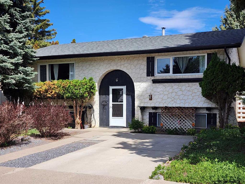 2609 14 Avenue N, Lethbridge, AB, T1H 4C8
