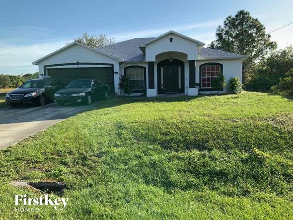 541 Hawthorne Avenue S, Lehigh Acres, FL, 33974