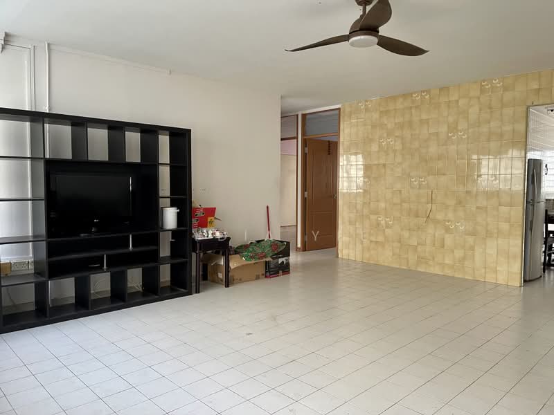 226 Tampines Street 23