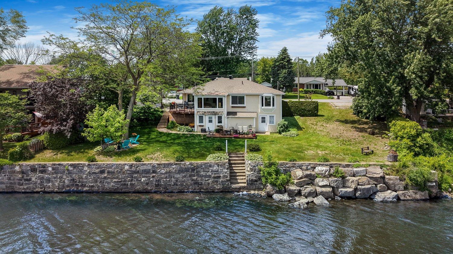 6465 Rue Frontenac