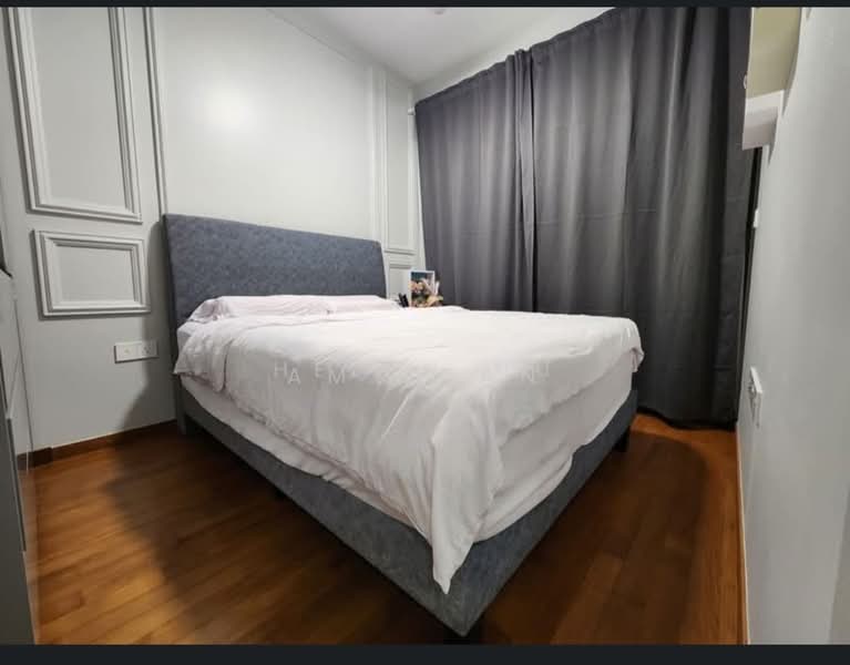 21 Stirling Road photo 2