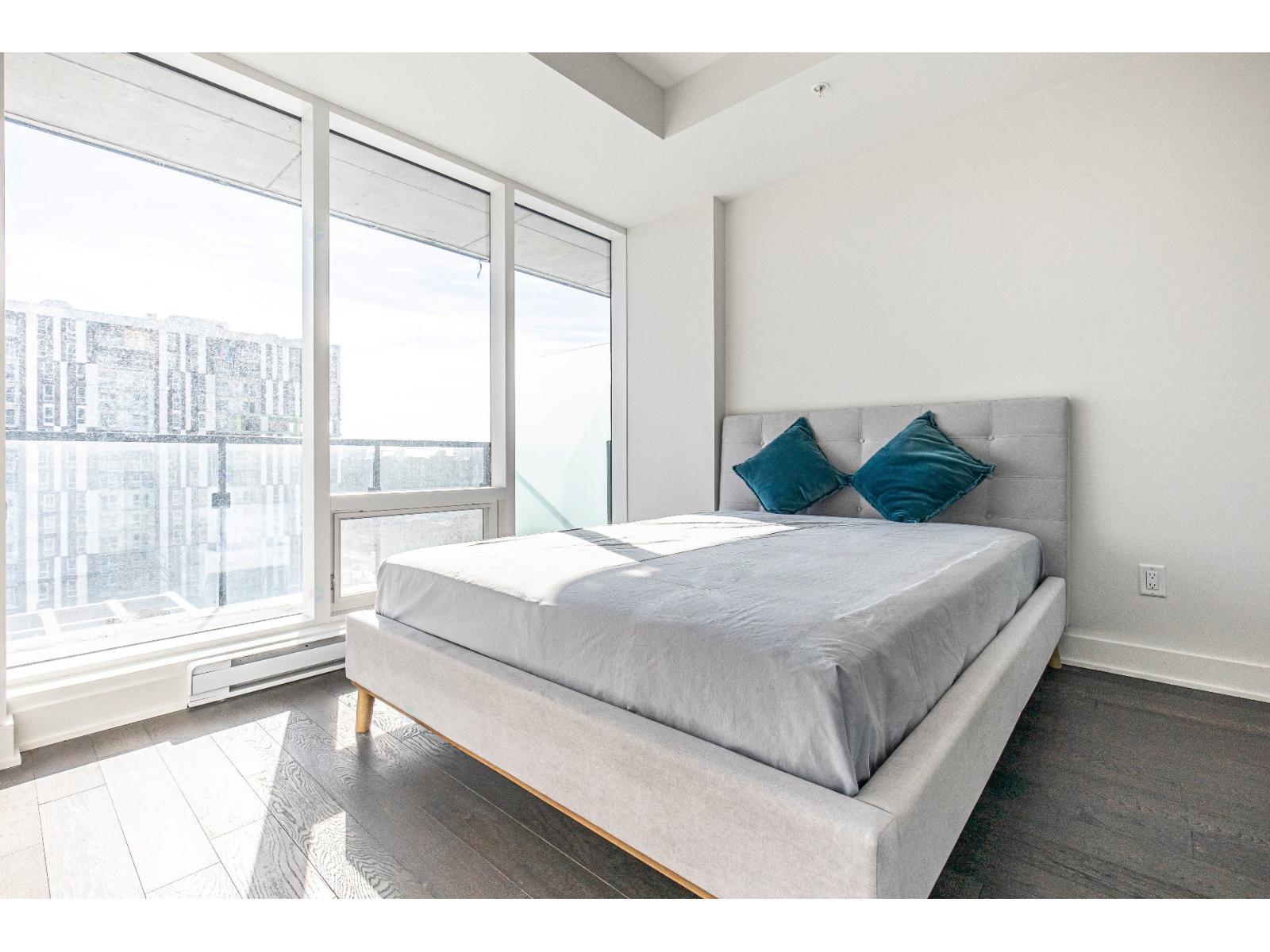 1288 Rue St-Antoine O.