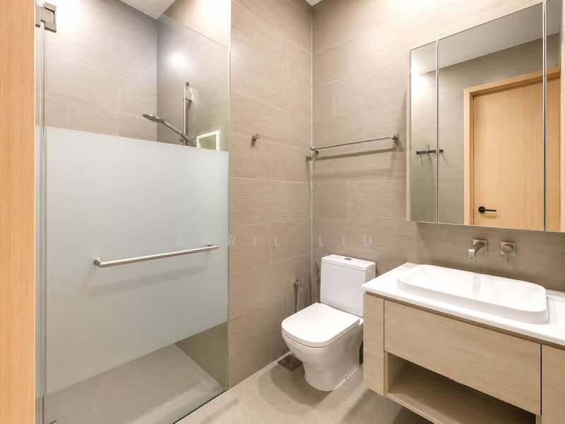 107 Prince Charles Crescent photo 4
