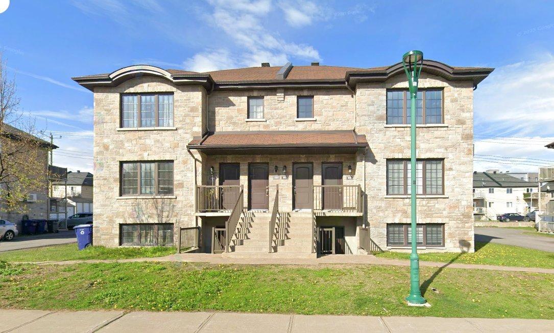 1003 Rue Guy-Burelle
