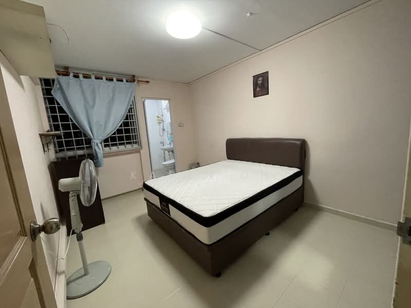 836 Tampines Street 82 photo 2