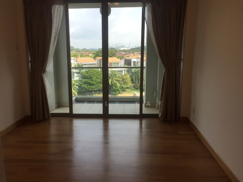 208 Ocean Drive photo 3