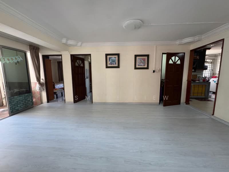 315 Tampines Street 33
