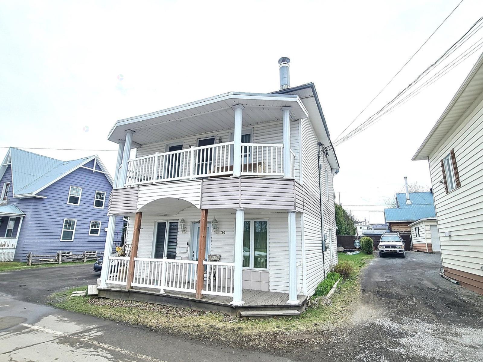 20-22 Rue St-Pierre E.