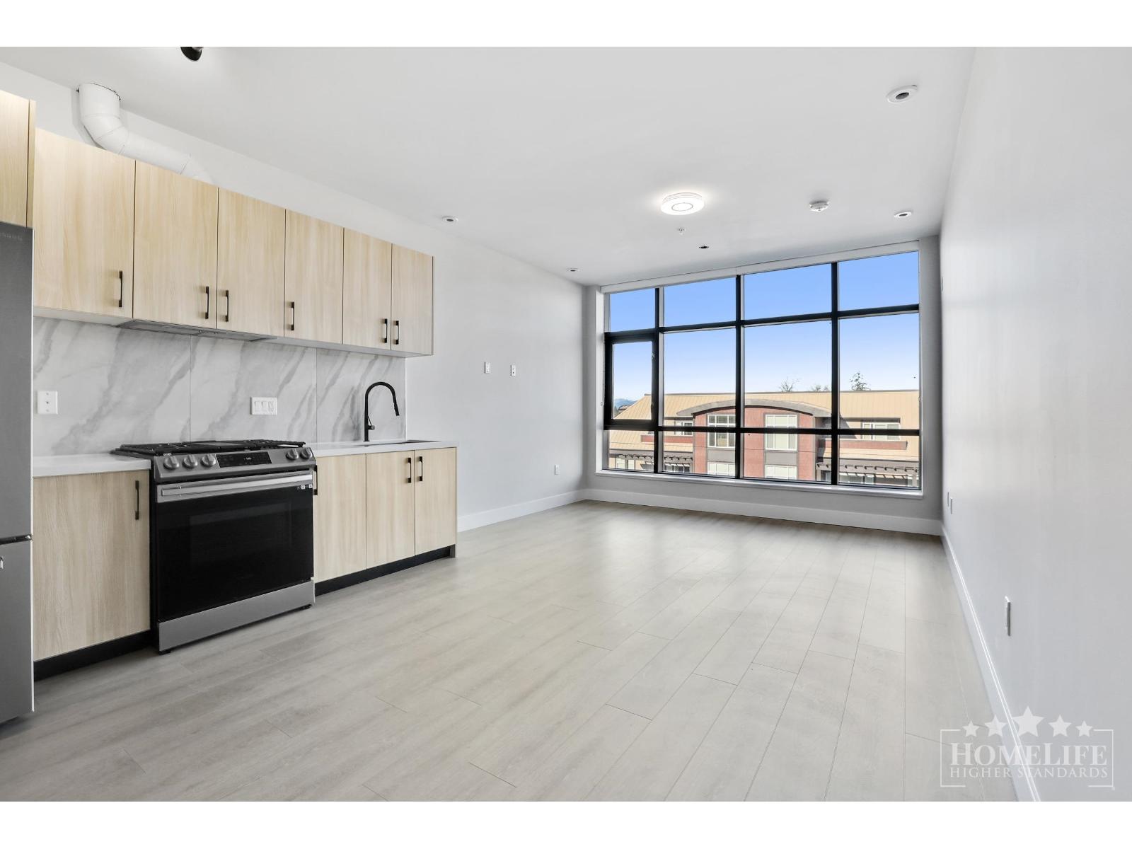 213 14858 60 AVENUE