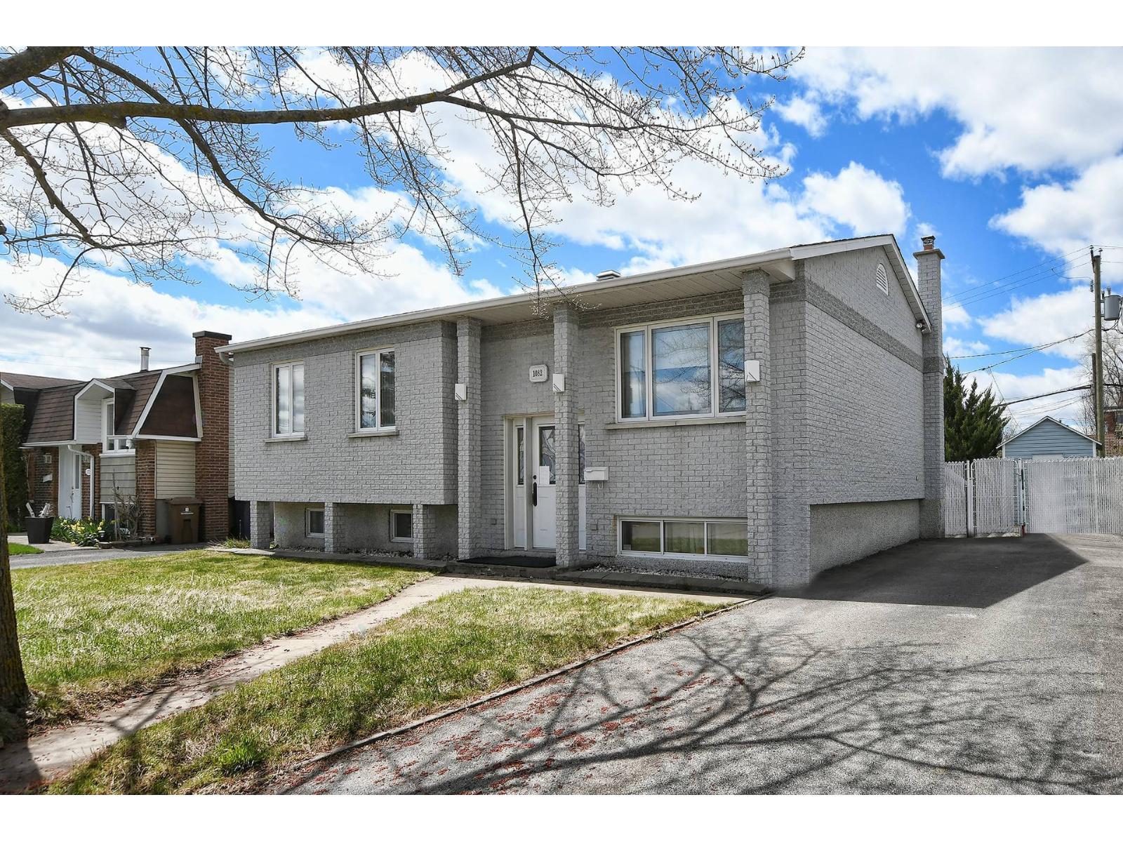 1082 Rue Jean-Jacques-Lauzon