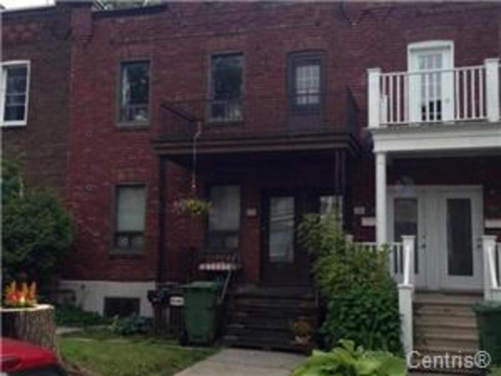 5210A Av. Earnscliffe