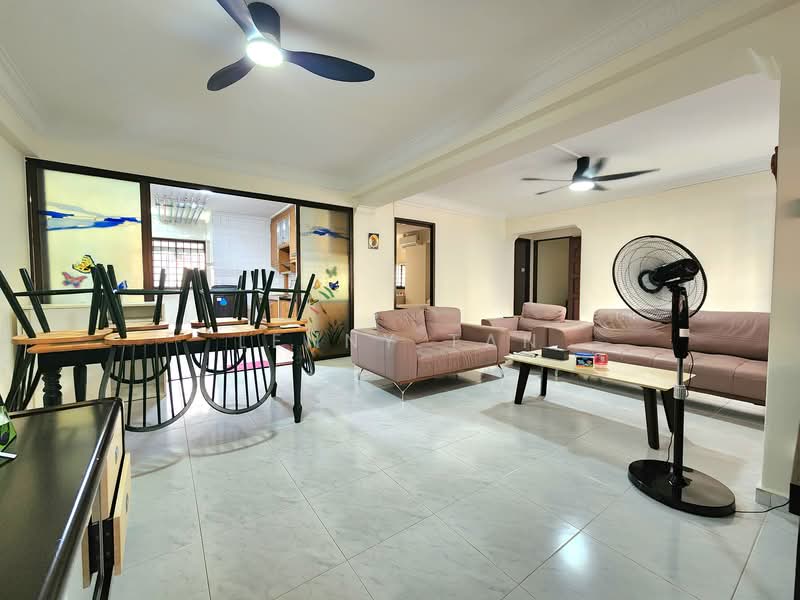 372 Tampines Street 34 photo 3