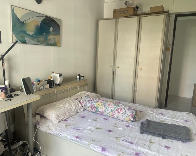544 Hougang Avenue 8