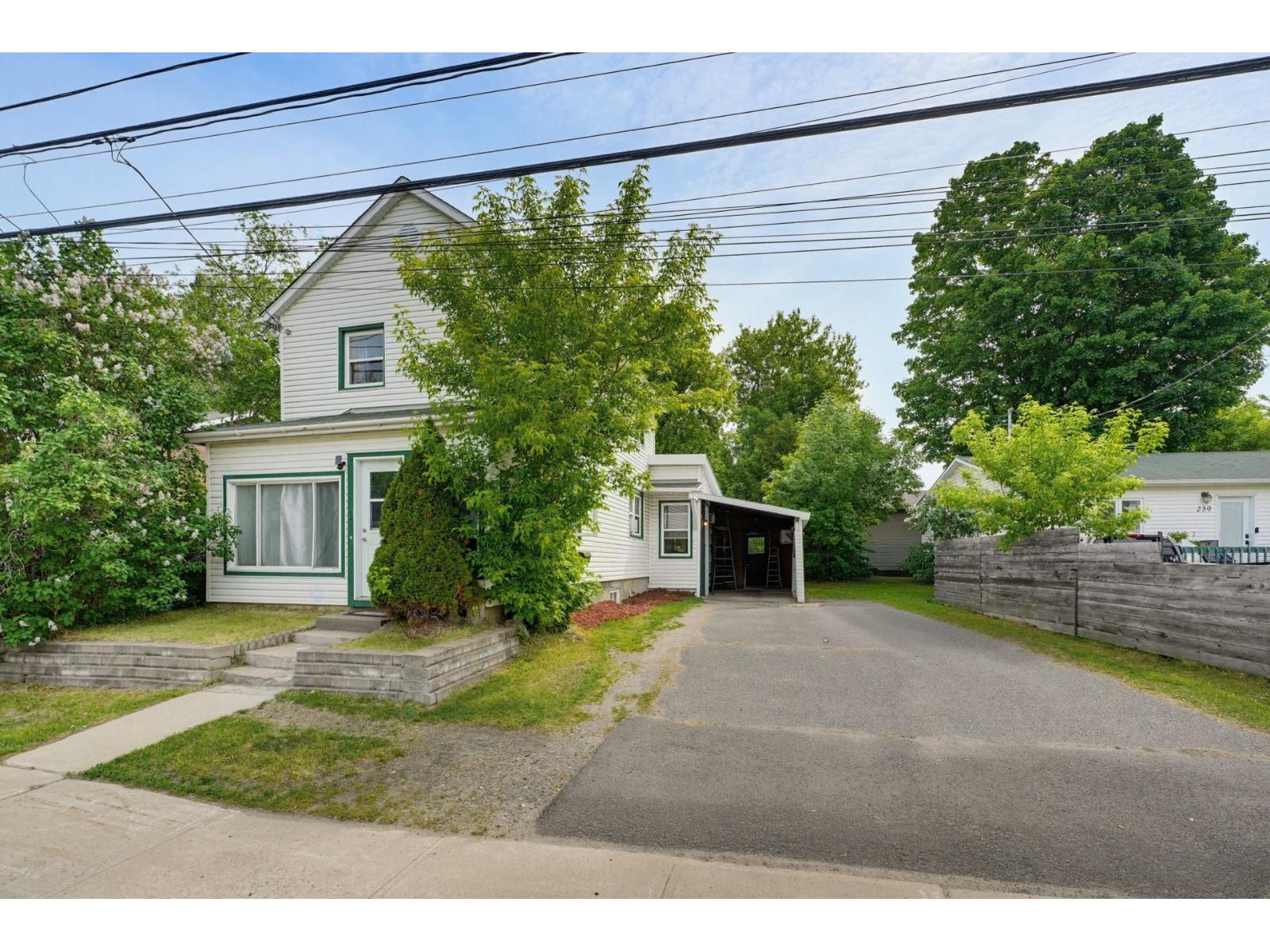 226 Av. de Buckingham
