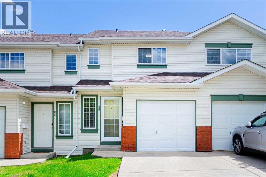 88 Country Hills Villas NW