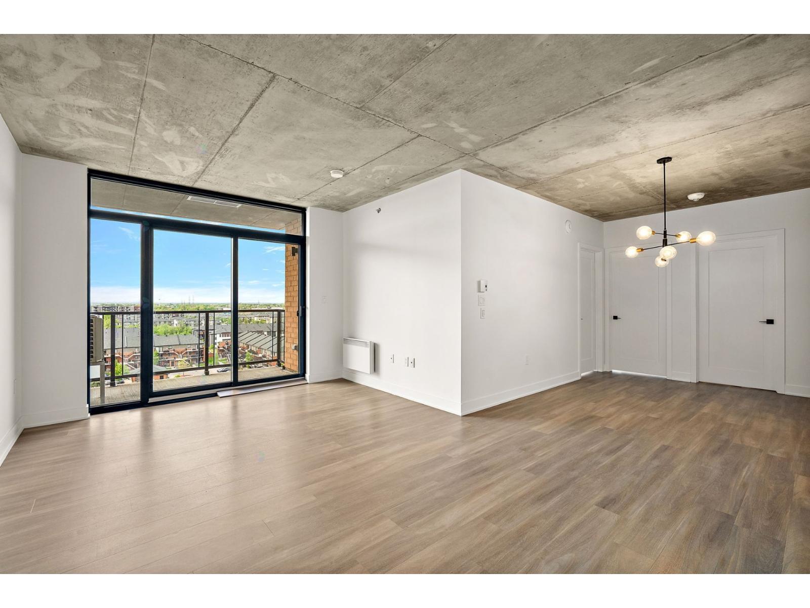 3440 Boul. St-Elzear O.
