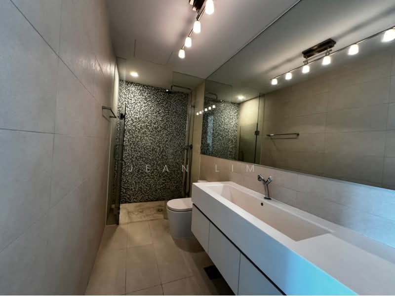 33 Rochester Drive photo 5