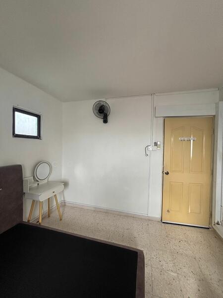 160 Woodlands Street 13 photo 3