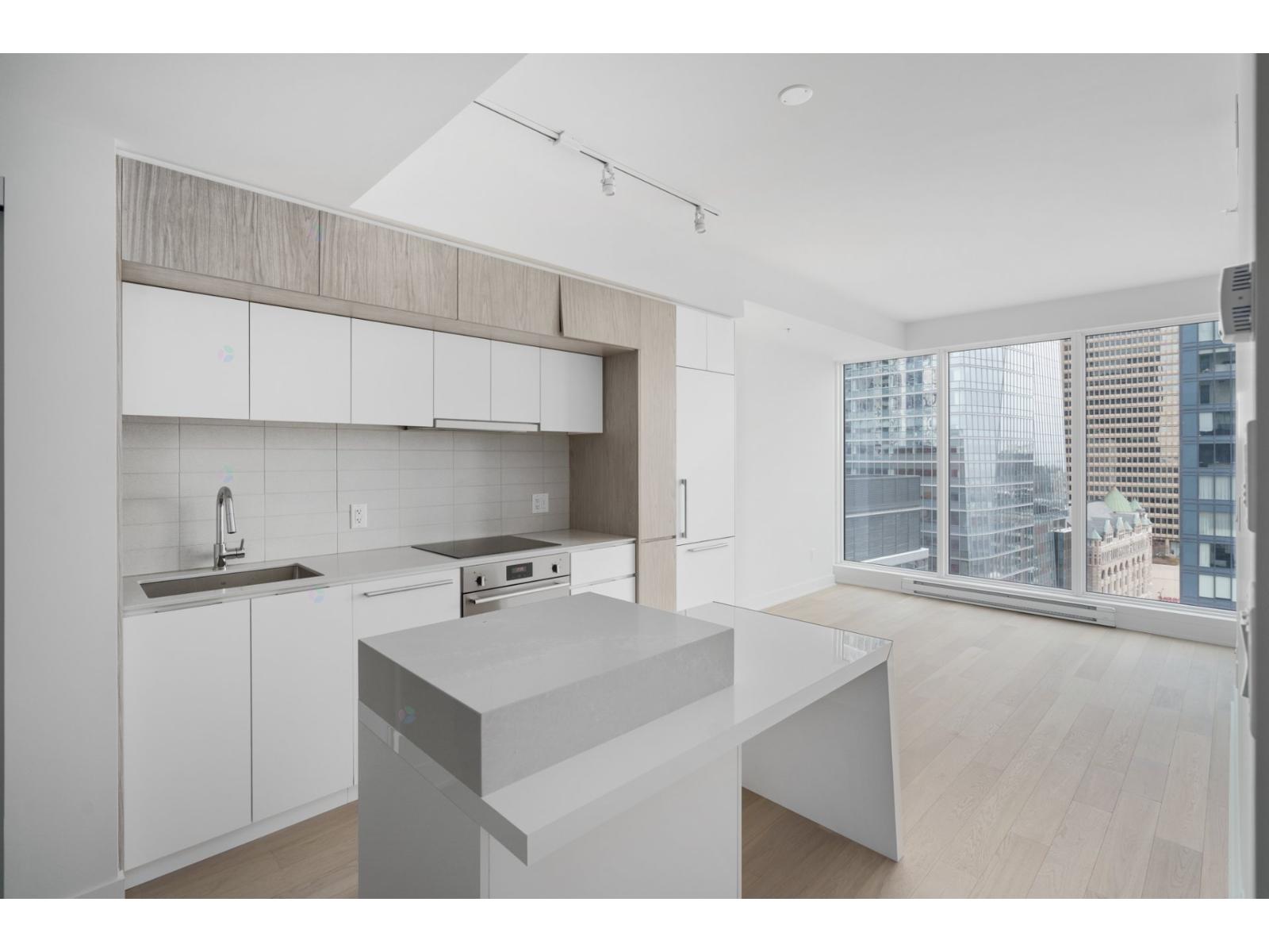 1288 Rue St-Antoine O.