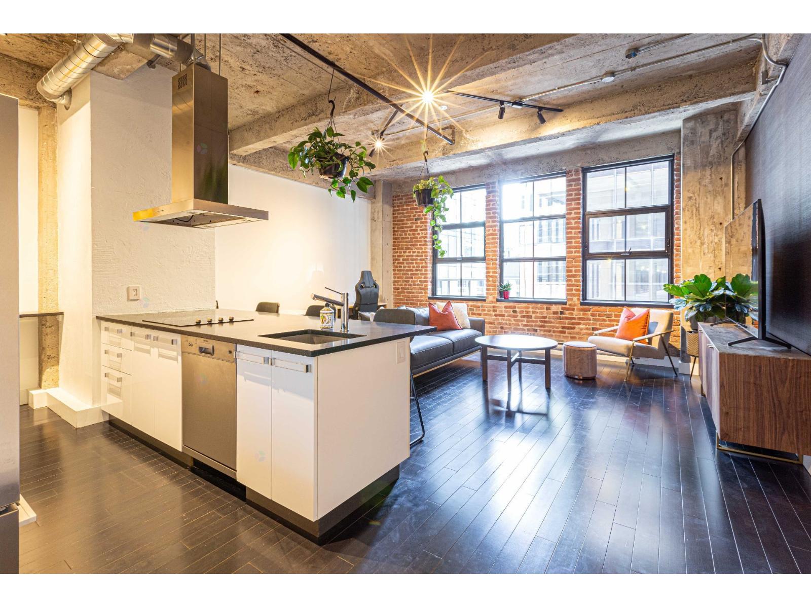 1061 Rue St-Alexandre
