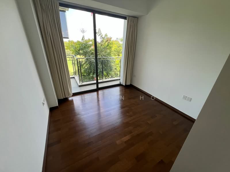 520 Miltonia Close photo 3