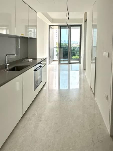 18 Amber Gardens photo 3