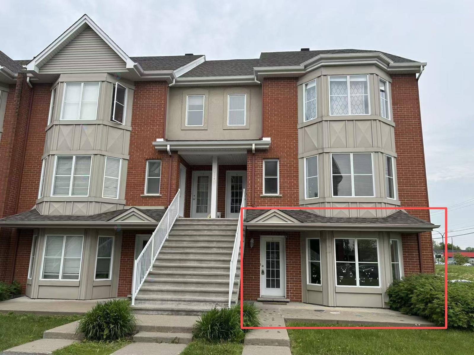 7210 Rue du Chardonneret