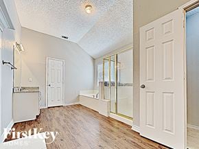 5611 Chimney Rock Dr, Arlington, TX, 76017 photo 4